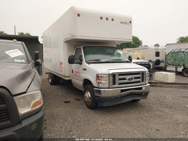 2022 FORD E-450 CUTAWAY - 1