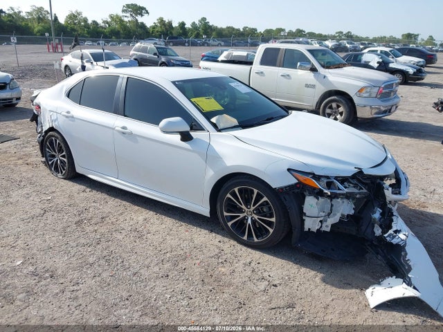 2020 TOYOTA CAMRY SE - 1