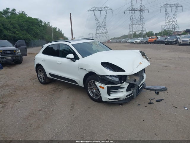 2021 PORSCHE MACAN - 1