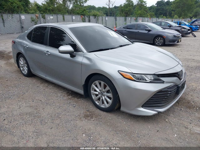 2019 TOYOTA CAMRY LE - 1