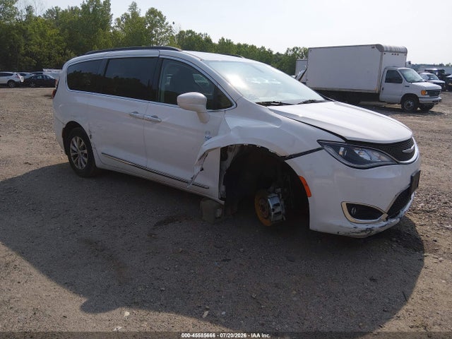 2017 CHRYSLER PACIFICA TOURING-L - 1