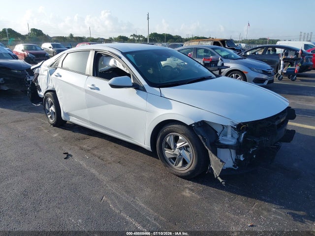 2024 HYUNDAI ELANTRA SE - 1
