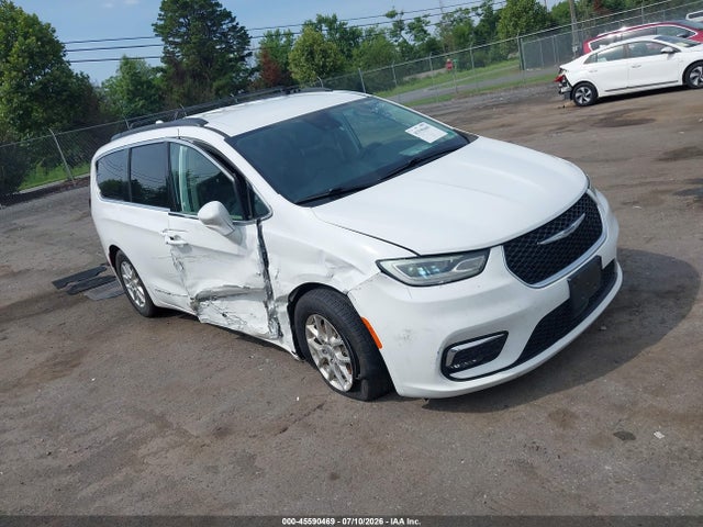 2022 CHRYSLER PACIFICA TOURING L - 1