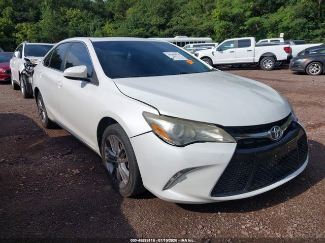 2017 TOYOTA CAMRY SE - 1