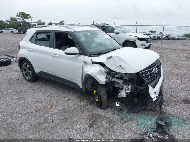 2020 HYUNDAI VENUE SEL - 1