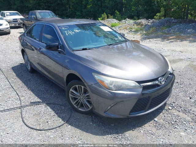 2017 TOYOTA CAMRY SE - 1