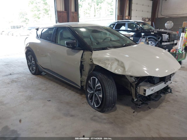 2022 KIA EV6 WIND - 1