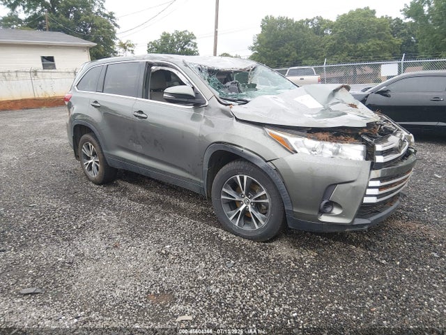 2019 TOYOTA HIGHLANDER LE - 1
