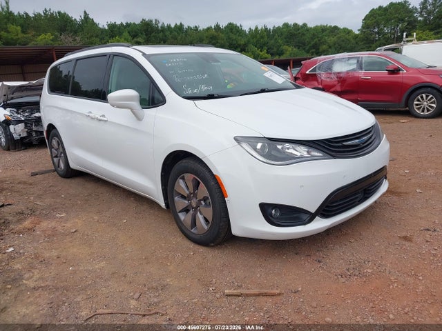 2018 CHRYSLER PACIFICA HYBRID LIMITED - 1