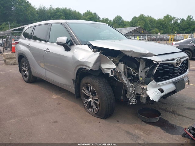 2021 TOYOTA HIGHLANDER LE - 1