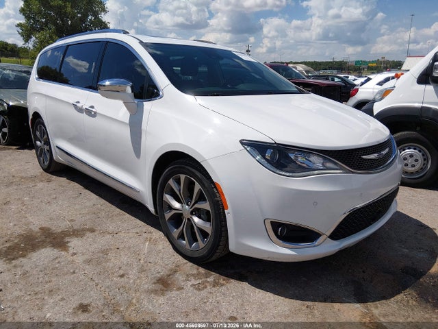 2017 CHRYSLER PACIFICA LIMITED - 1