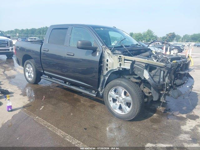 2017 RAM 1500 EXPRESS 4X4 5'7 BOX - 1