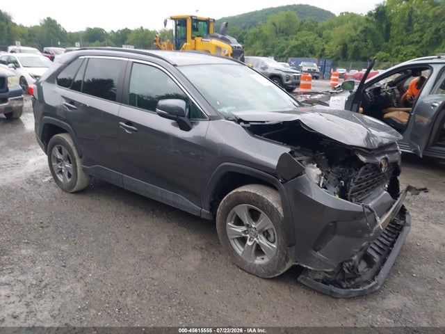 2022 TOYOTA RAV4 XLE - 1