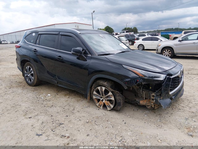 2023 TOYOTA HIGHLANDER XLE - 1