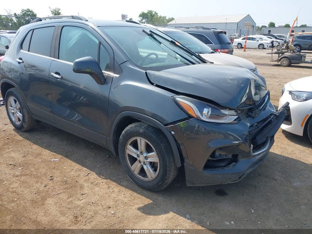 2019 CHEVROLET TRAX LT - 1