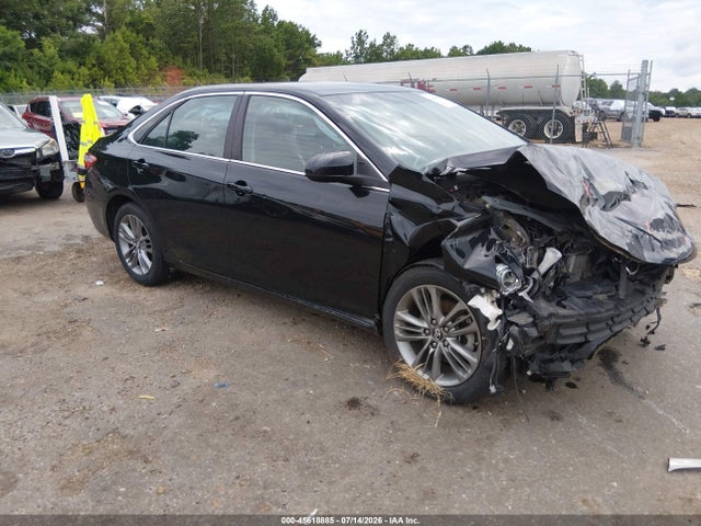 2017 TOYOTA CAMRY SE - 1