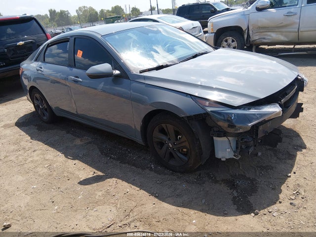 2022 HYUNDAI ELANTRA SEL - 1