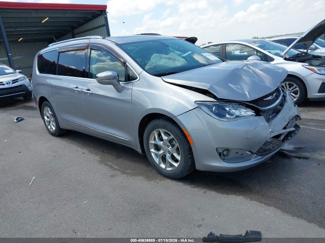 2017 CHRYSLER PACIFICA LIMITED - 1