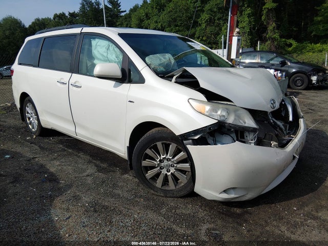 2017 TOYOTA SIENNA XLE PREMIUM 7 PASSENGER - 1