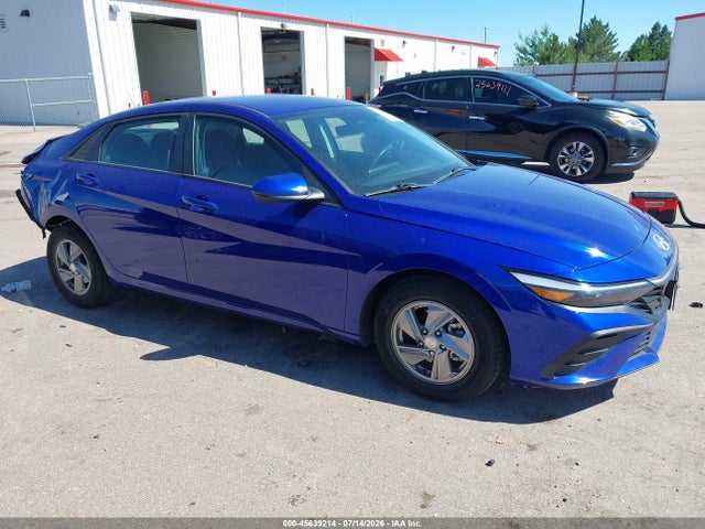 2024 HYUNDAI ELANTRA SE - 1
