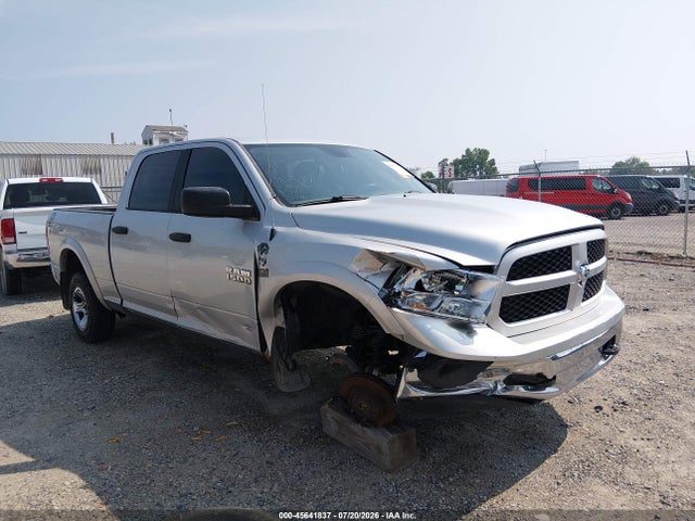 2017 RAM 1500 SLT - 1