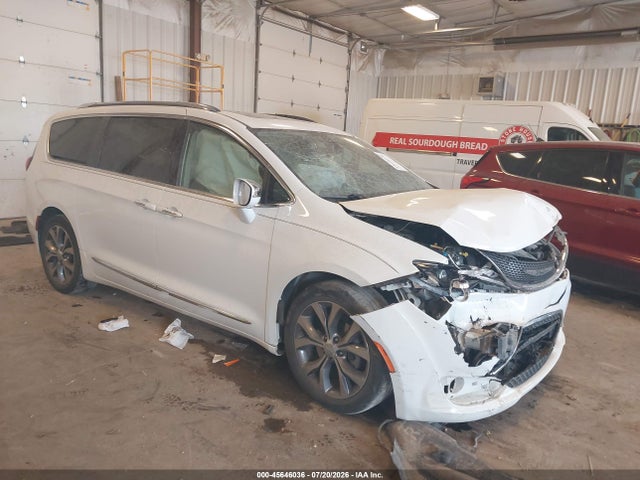 2018 CHRYSLER PACIFICA LIMITED - 1