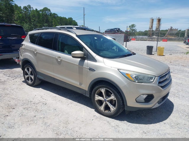 2017 FORD ESCAPE SE - 1