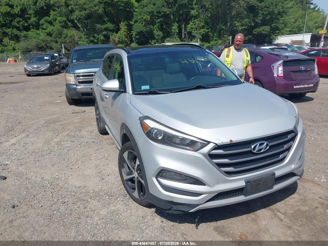 2017 HYUNDAI TUCSON VALUE - 1