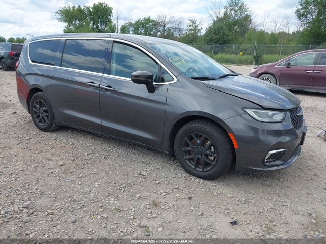 2023 CHRYSLER PACIFICA TOURING L - 1