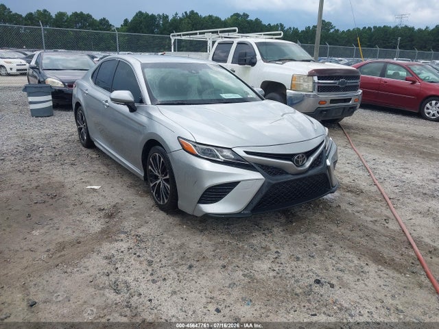 2018 TOYOTA CAMRY SE - 1