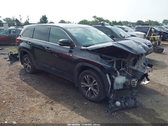 2018 TOYOTA HIGHLANDER LE - 1