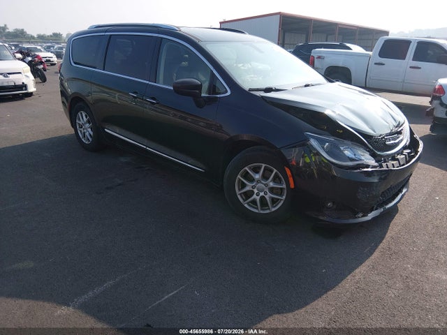 2020 CHRYSLER PACIFICA TOURING L - 1