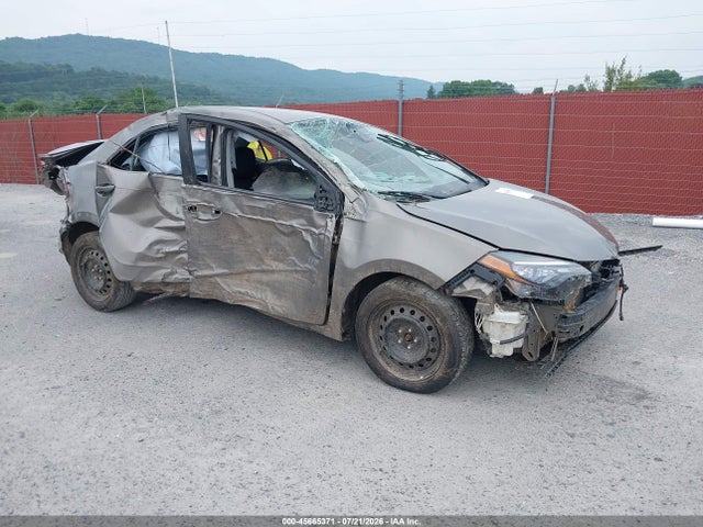 2017 TOYOTA COROLLA LE - 1