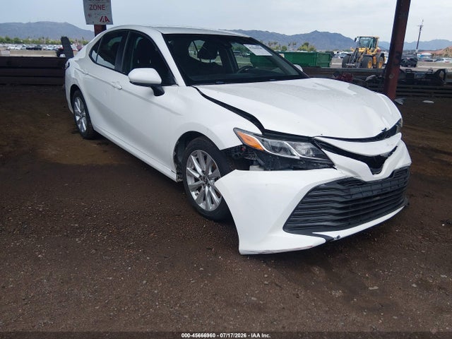2018 TOYOTA CAMRY LE - 1