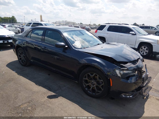 2018 CHRYSLER 300 300S AWD - 1