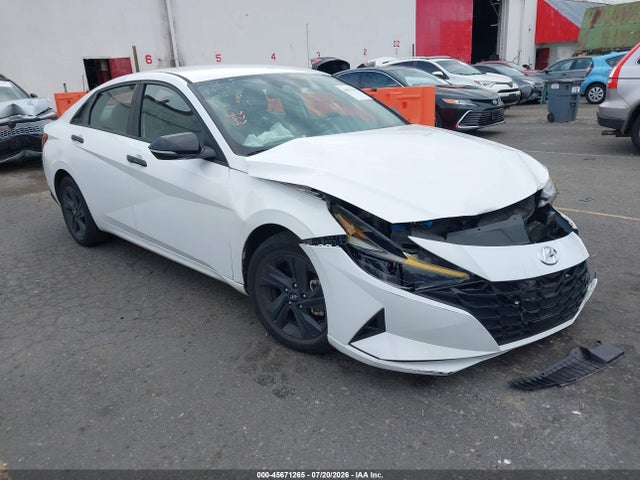 2022 HYUNDAI ELANTRA SEL - 1