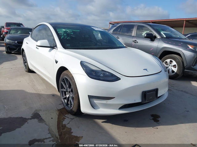 2021 TESLA MODEL 3 STANDARD RANGE PLUS REAR-WHEEL DRIVE - 1