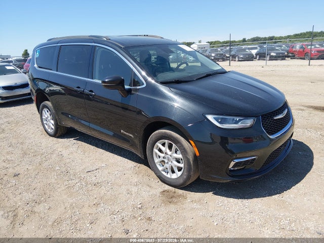 2022 CHRYSLER PACIFICA TOURING L - 1