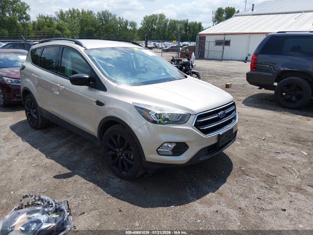 2017 FORD ESCAPE SE - 1