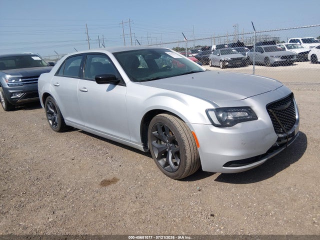 2020 CHRYSLER 300 TOURING - 1