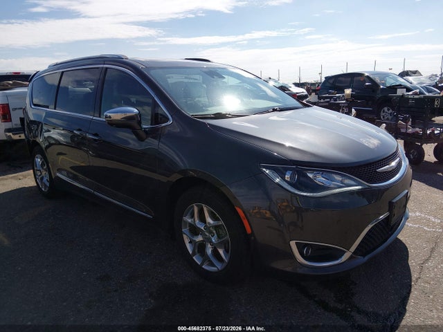 2018 CHRYSLER PACIFICA LIMITED - 1
