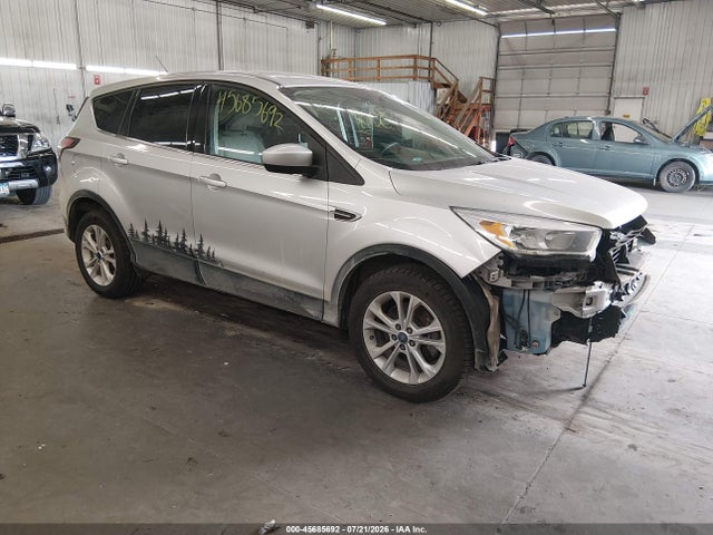 2017 FORD ESCAPE SE - 1