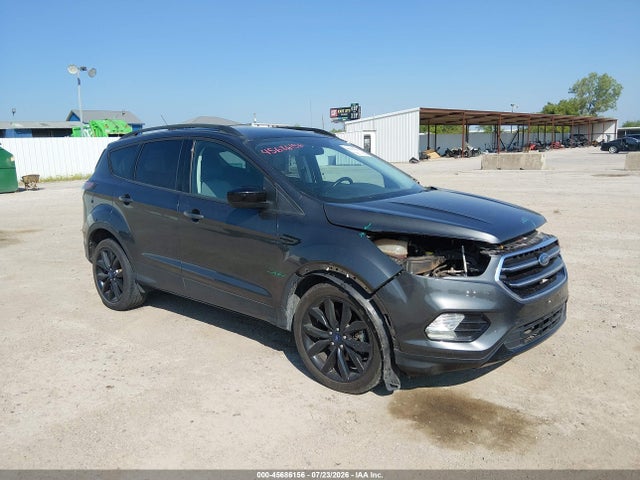2017 FORD ESCAPE SE - 1