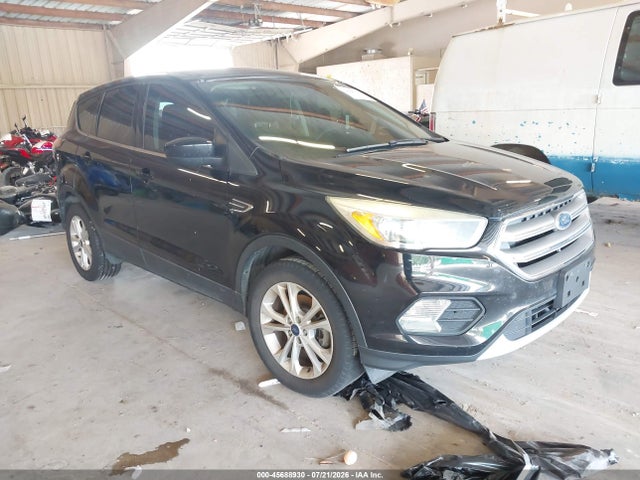 2017 FORD ESCAPE SE - 1