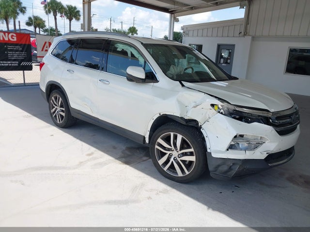2017 HONDA PILOT TOURING - 1