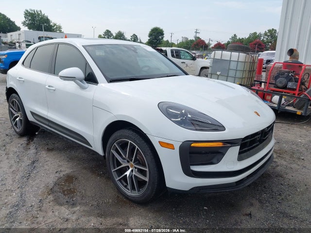 2023 PORSCHE MACAN T - 1