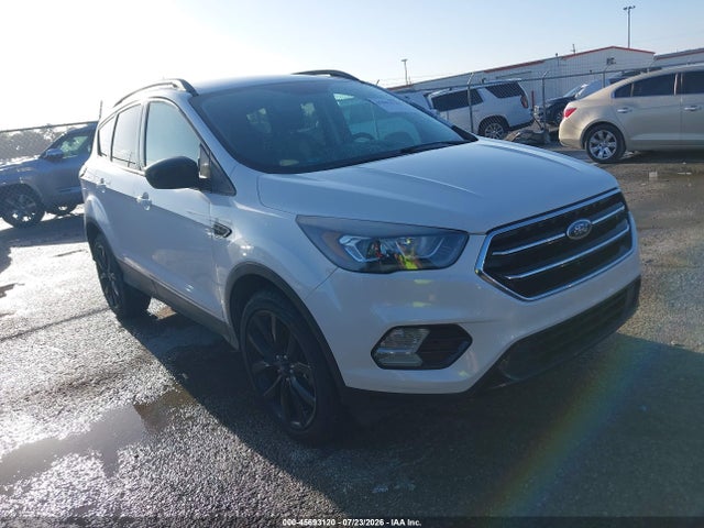 2017 FORD ESCAPE SE - 1