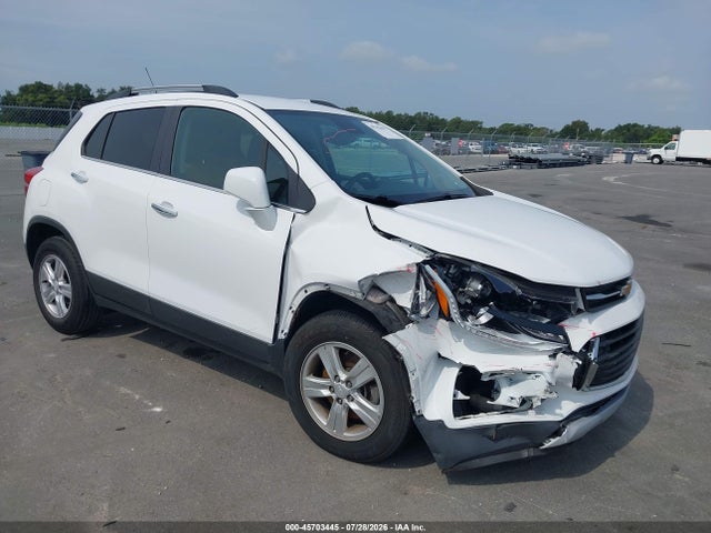 2020 CHEVROLET TRAX FWD LT - 1