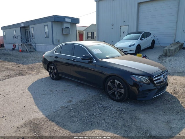 2019 MERCEDES-BENZ E 300 4MATIC - 1