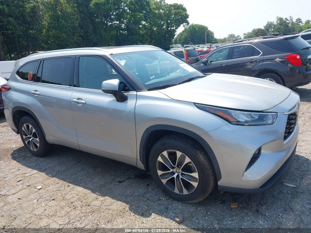 2020 TOYOTA HIGHLANDER XLE - 1